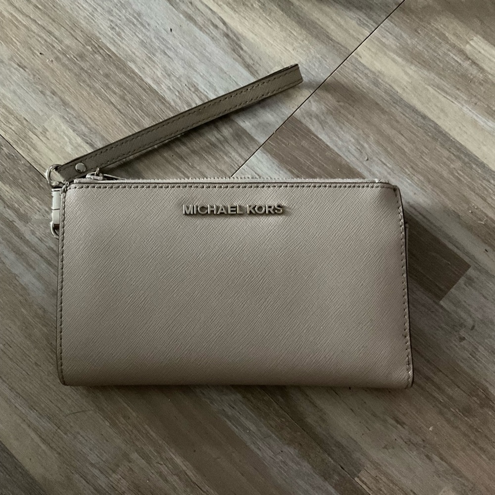 Grey Michael Kors wallet